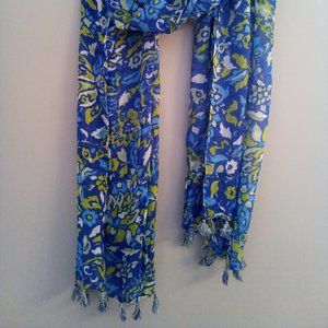 Women's J.McLaughlin soft 100% viscos scarf